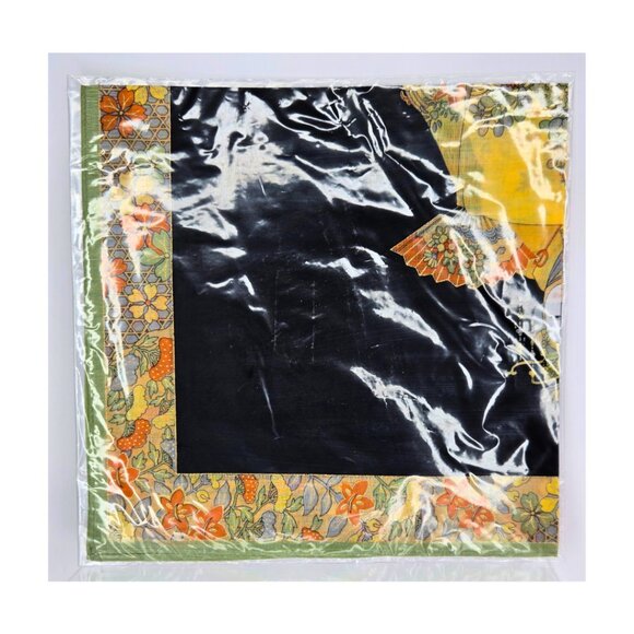 Large Japanese Handkerchief, Paper Label, 17" Japan Kabuki - Picture 2 of 2